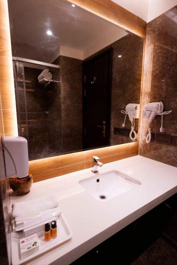 Hotel City Pride With Free Airport Pickup New Delhi Buitenkant foto