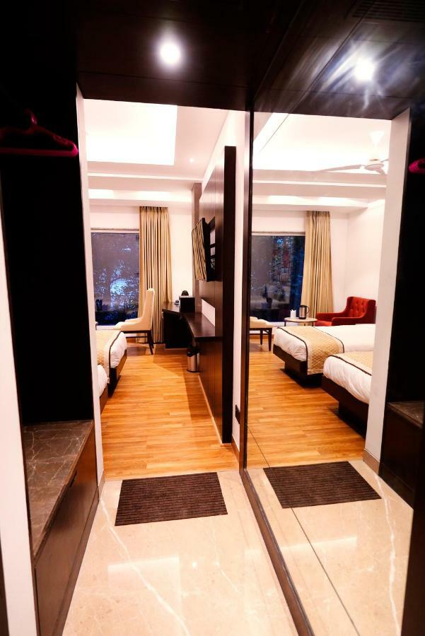 Hotel City Pride With Free Airport Pickup New Delhi Buitenkant foto