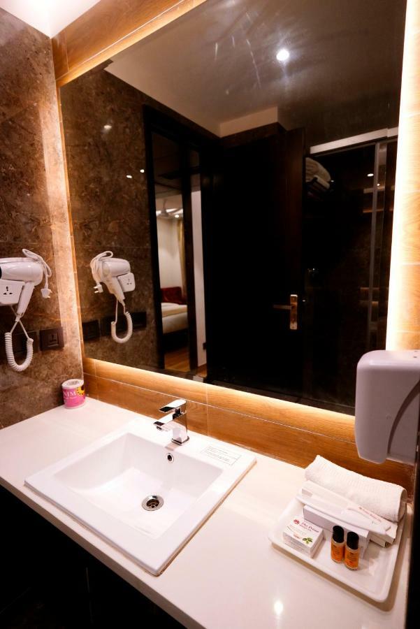 Hotel City Pride With Free Airport Pickup New Delhi Buitenkant foto
